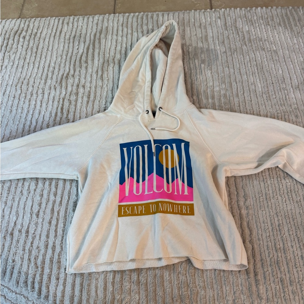 Volcom Cream Hoodie with Vibrant Graphic